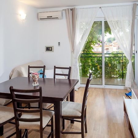 Apartments Leut 80M From The Sea Podgora Buitenkant foto