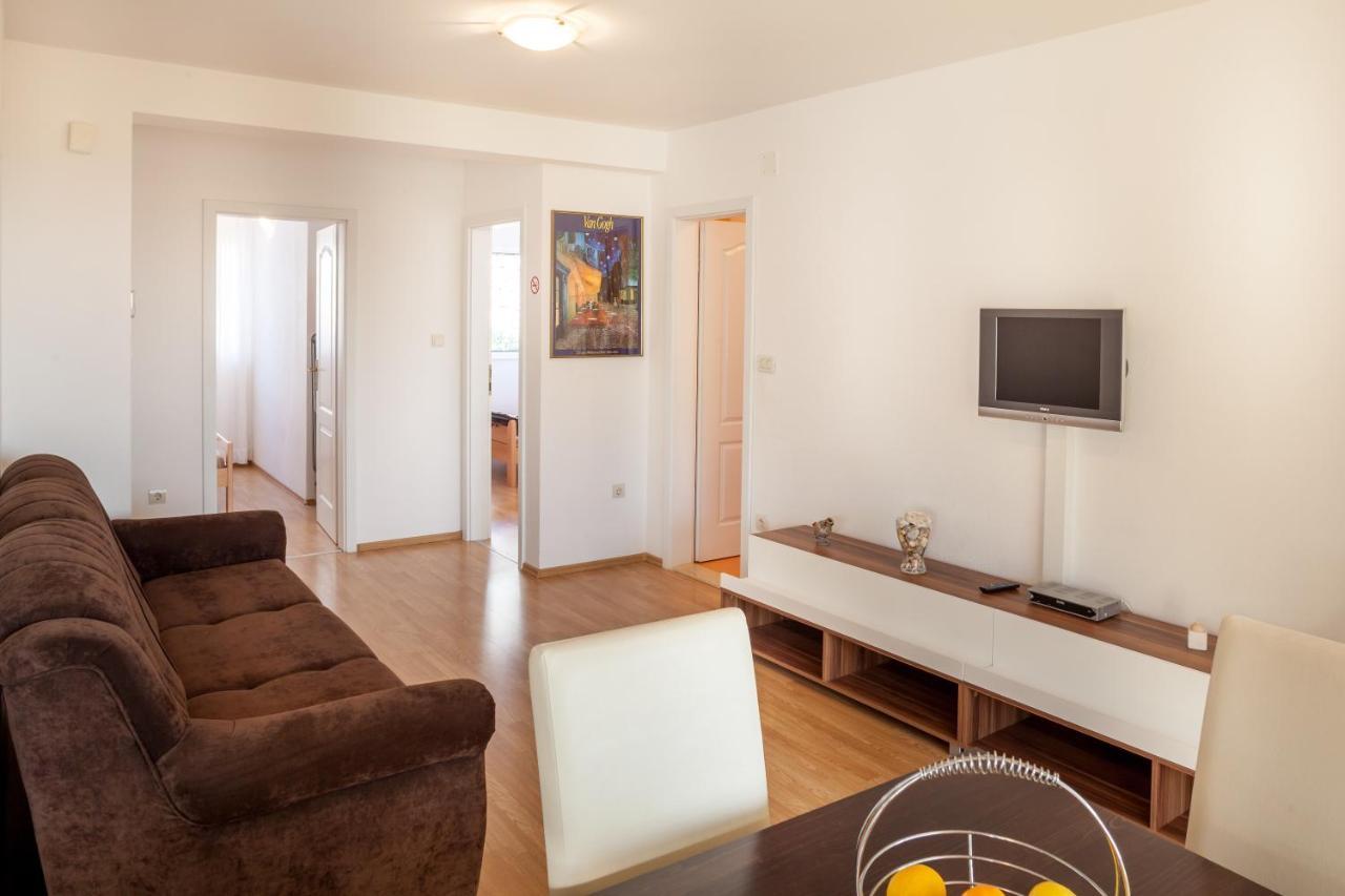 Apartments Leut 80M From The Sea Podgora Kamer foto