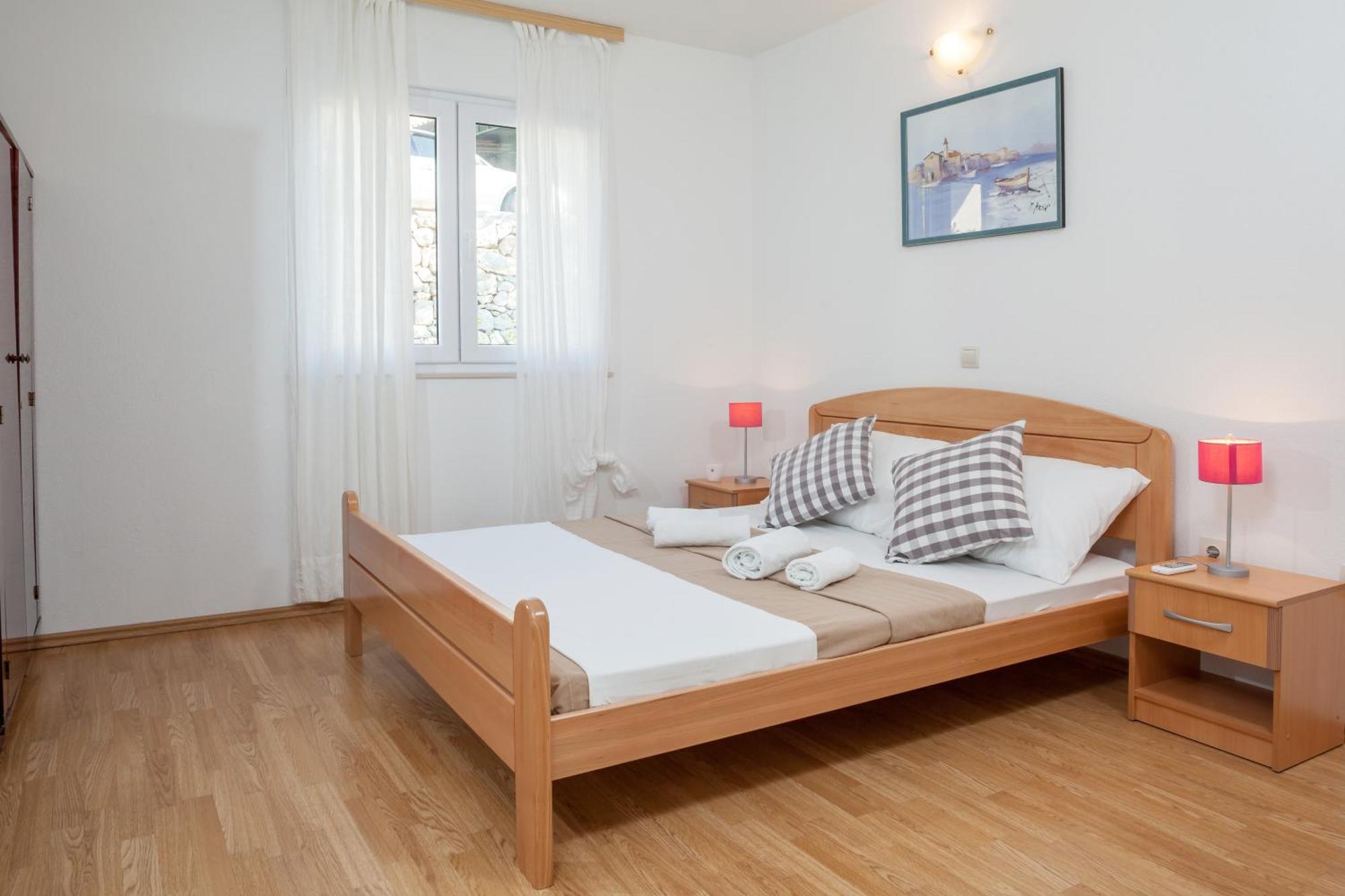 Apartments Leut 80M From The Sea Podgora Kamer foto