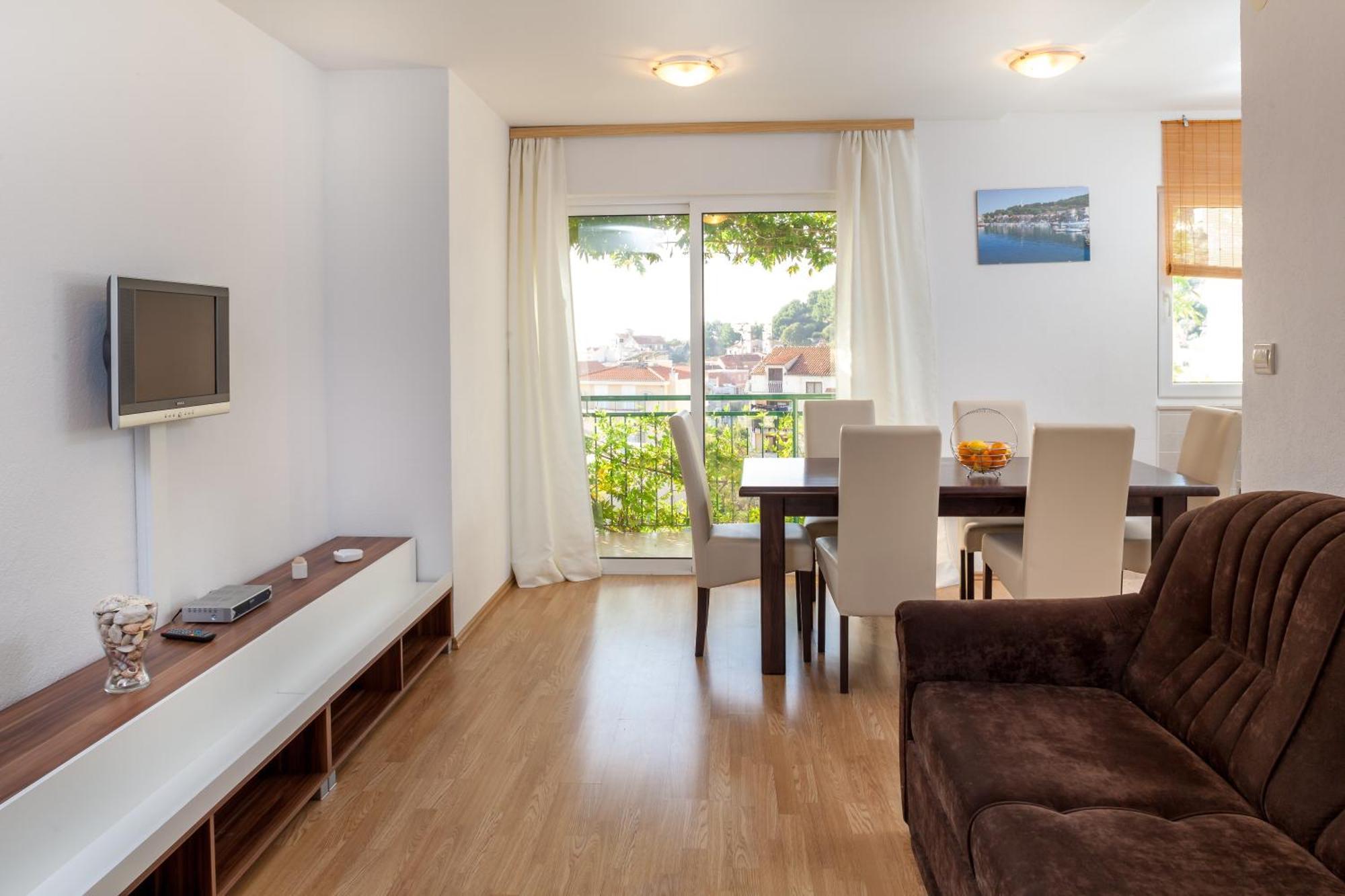 Apartments Leut 80M From The Sea Podgora Kamer foto