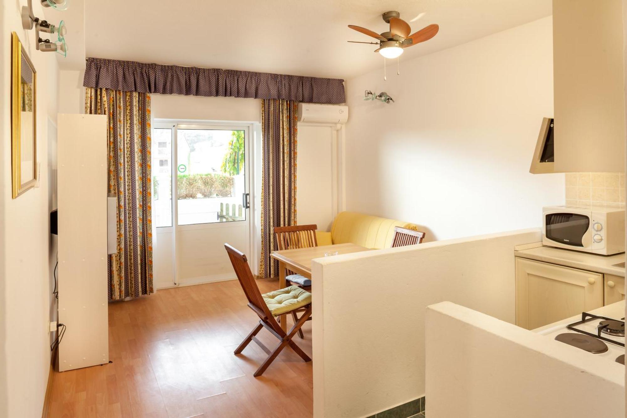 Apartments Leut 80M From The Sea Podgora Kamer foto