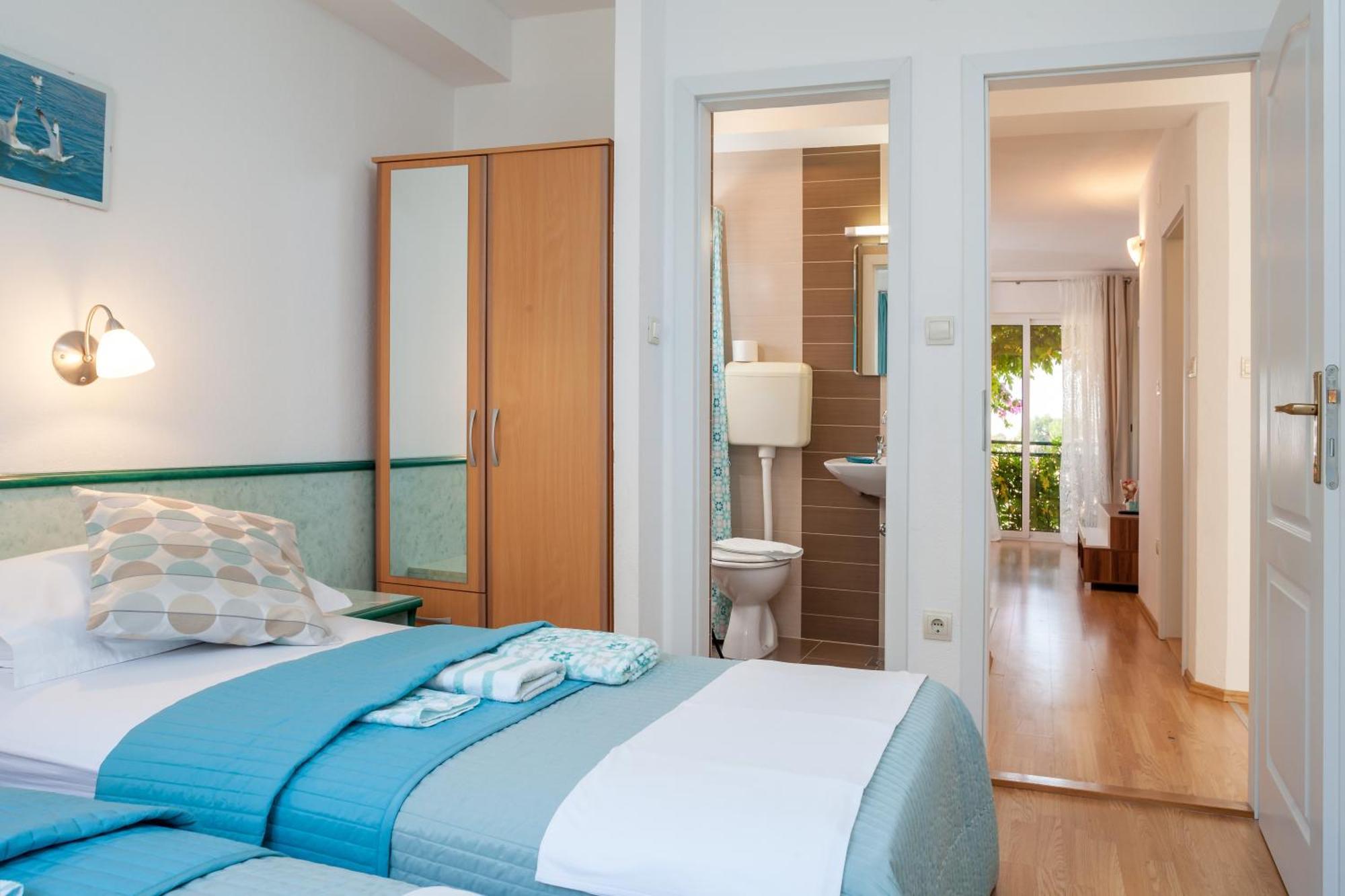 Apartments Leut 80M From The Sea Podgora Kamer foto